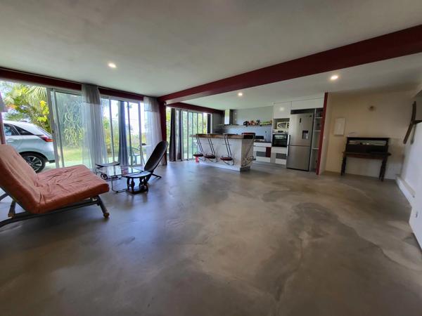 À VENDRE – GRANDE VILLA VUE OCÉAN À LA POSSESSION
