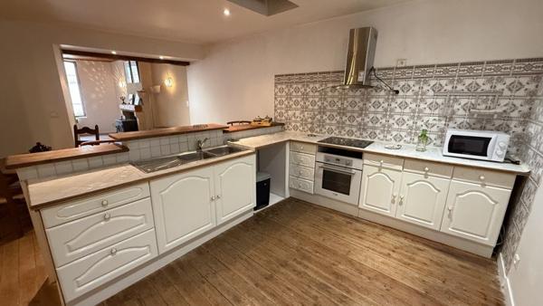 Immeuble à vendre |  Le Buisson-de-Cadouin |  135 m²