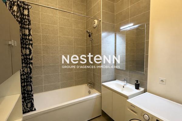 NESTENN VENISSIEUX - SAINT FONS - CENTRE-VILLE - T4 - 82m² - TRANSPORT COMMUNS - FUTUR TRAMWAY T10 - COMMERCES - ECOLES - REZ-DE-JARDIN - GARAGE -