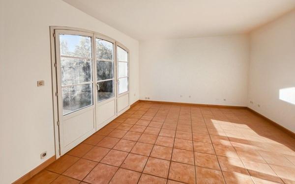 Maison à vendre    6 pièces •  Marseillan