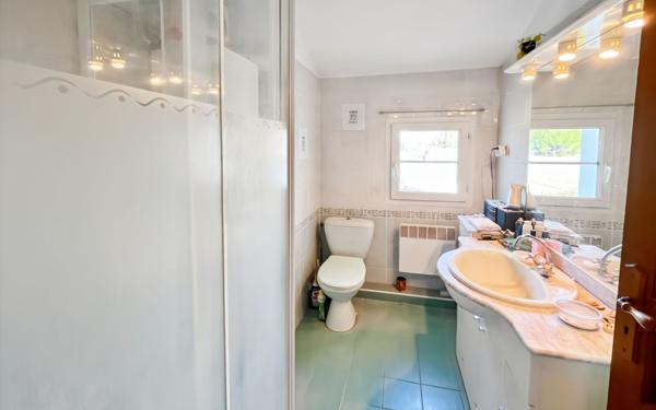 Maison à vendre    6 pièces •  Marseillan