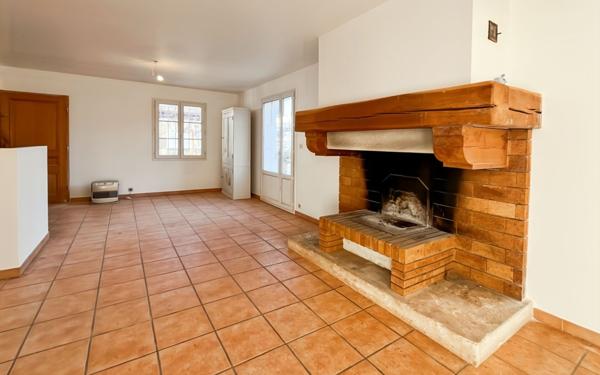 Maison à vendre    6 pièces •  Marseillan