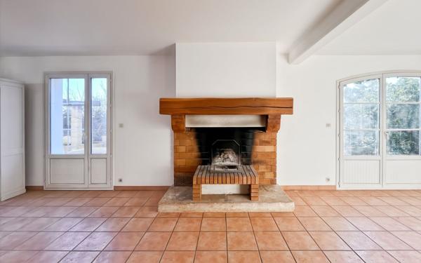 Maison à vendre    6 pièces •  Marseillan