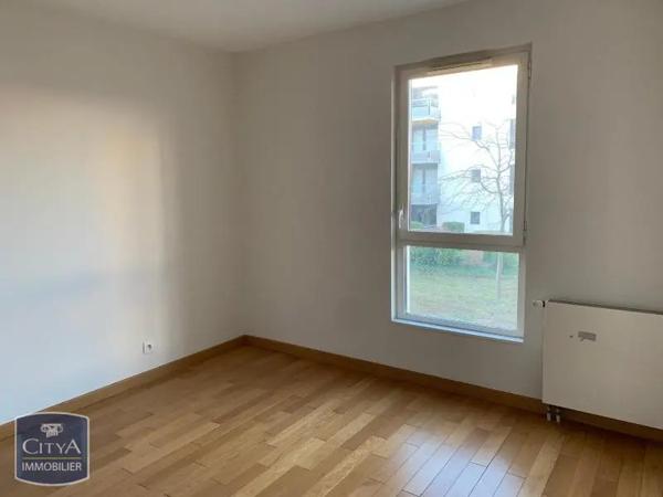 Appartement à louer 4 pièces 96.38m² Saint-Pierre-des-Corps (37700)