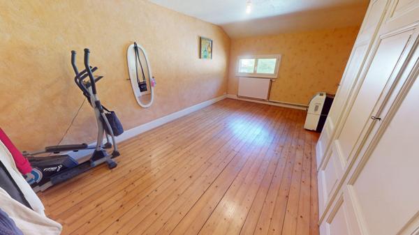 Maison rénovée de 197 m2 , idéal investisseur ou résidence principale