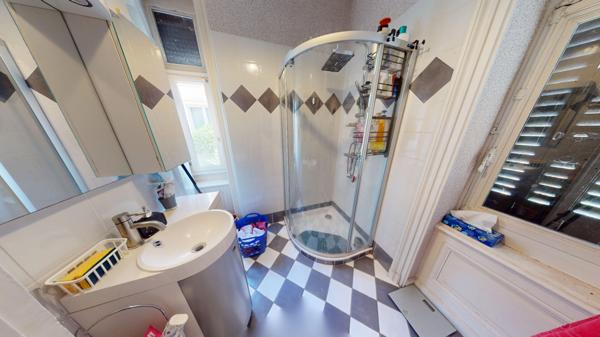 Maison rénovée de 197 m2 , idéal investisseur ou résidence principale