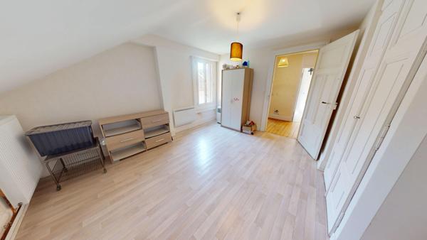 Maison rénovée de 197 m2 , idéal investisseur ou résidence principale