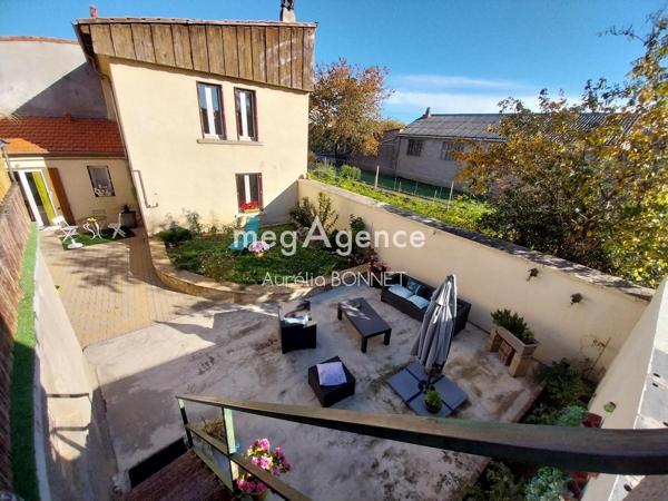 Maison à LEMPDES-SUR-ALLAGNON, 43410 - 11 pièces 275m²