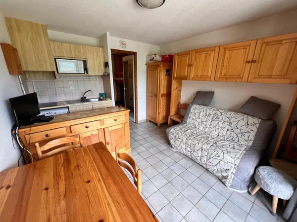 Studio avec coin montagne et garage box