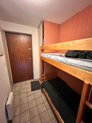 Studio avec coin montagne et garage box