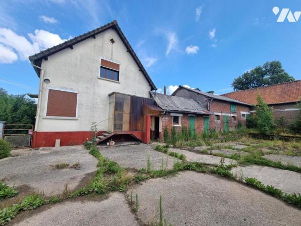 Ancien corps de ferme situé à LISBOURG