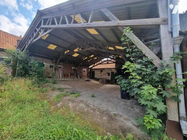 Ancien corps de ferme situé à LISBOURG