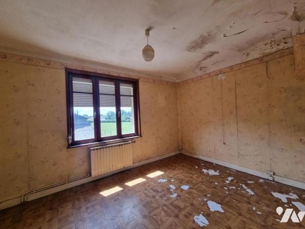 Ancien corps de ferme situé à LISBOURG