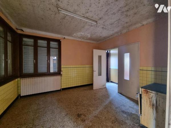 Ancien corps de ferme situé à LISBOURG