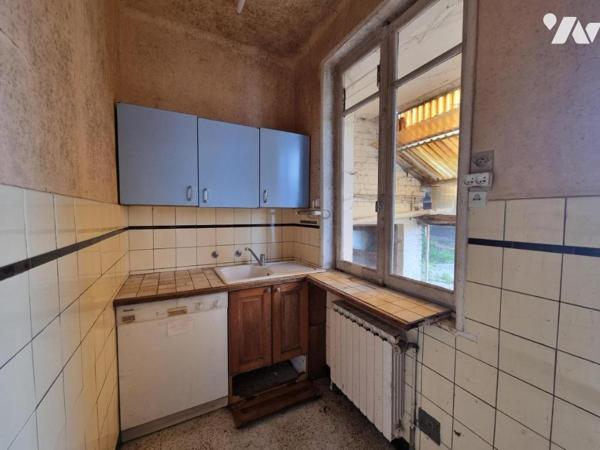 Ancien corps de ferme situé à LISBOURG