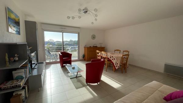 A vendre - Bel et grand appartement T2 à Etel à 2 pas des plages et des commerces