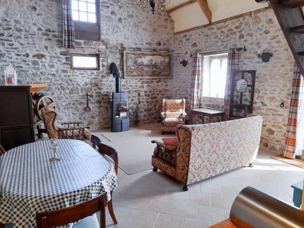 Jolie longère separée en deux maisons