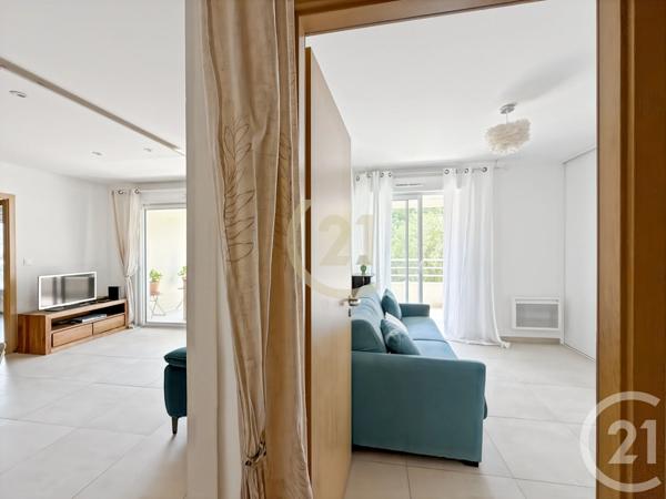 Appartement T3 à vendre  3 pièces - 64 m 2   L ILE ROUSSE  - 202