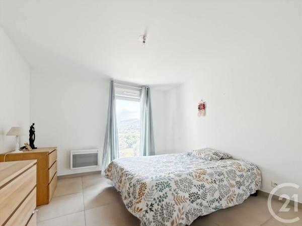 Appartement T3 à vendre  3 pièces - 64 m 2   L ILE ROUSSE  - 202