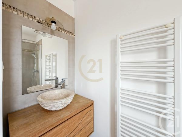 Appartement T3 à vendre  3 pièces - 64 m 2   L ILE ROUSSE  - 202