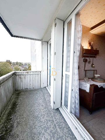 Bourges (18000) À VENDRE – BEL APPARTEMENT AVEC ASCENSEUR – 2 CHAMBRES + BUREAU (POSSIBLE 3? CHAMBRE)