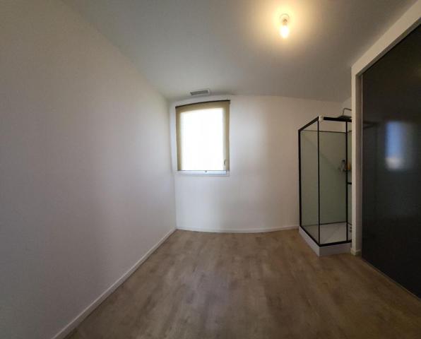 BELLE MAISON DE VILLE  125 M² PISCINE TERRASSES ET GARAGE