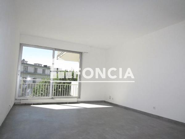 Location Studio 33.37 m² - 29 QUAI CLAUDE BERNARD Grenoble 38000