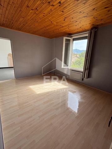 Maison 3 chambres jardin et garage Chateau Arnoux Saint Auban