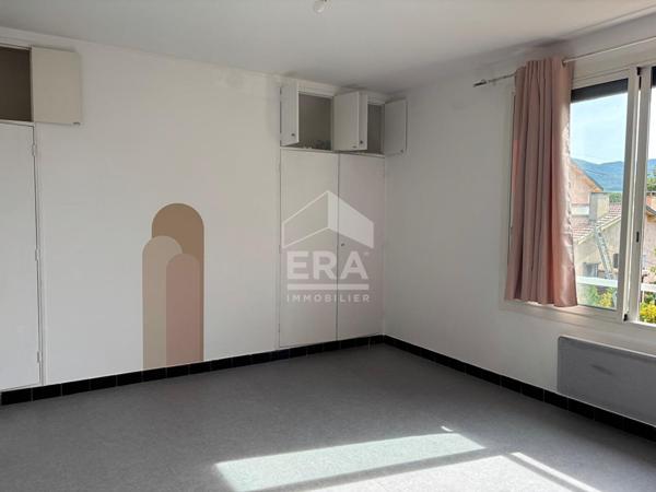 Maison 3 chambres jardin et garage Chateau Arnoux Saint Auban