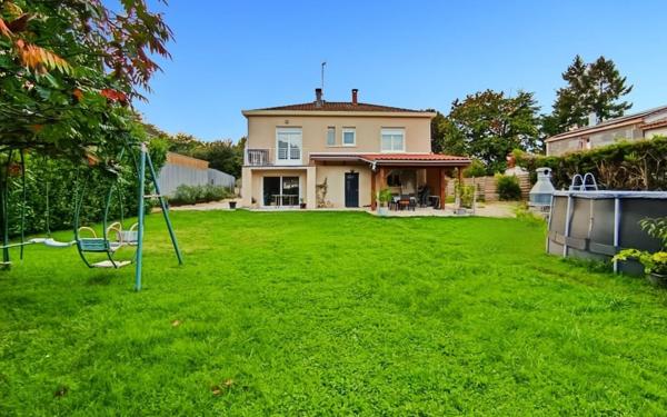 Maison à vendre    5 pièces •  Agen