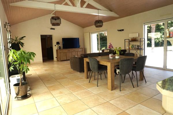 PROPRIETE DANS CADRE DE VIE PAISIBLE ET VERDOYANT