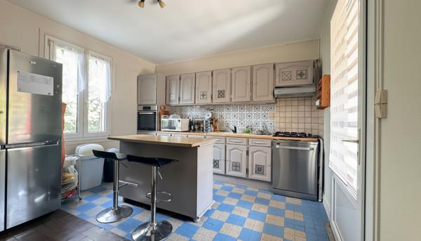 A VENDRE MAISON DE STYLE BASQUE AVEC JARDIN A PROXIMITE DES COMMODITES