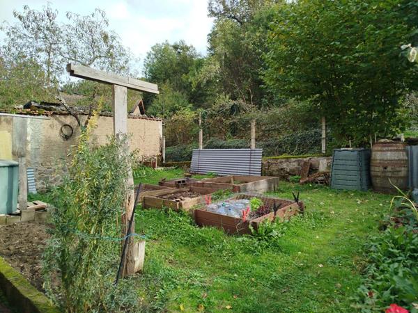 Maison de rénovation récente avec jardin