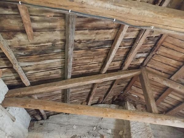 Maison de rénovation récente avec jardin