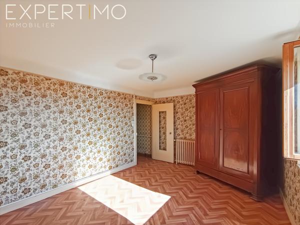 Maison de 70 m² sur 1200 m² de terrain. Les Granges d’Oigny 21450.
