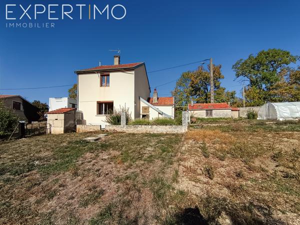 Maison de 70 m² sur 1200 m² de terrain. Les Granges d’Oigny 21450.