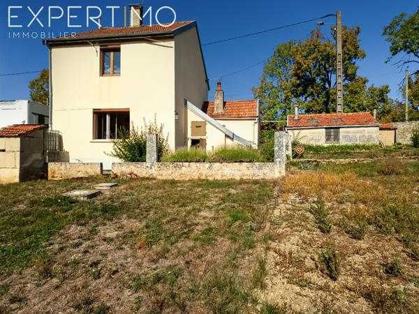 Maison de 70 m² sur 1200 m² de terrain. Les Granges d’Oigny 21450.