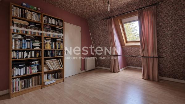 Nestenn Igny  - Maison de 105 m² , 4 chambres - secteur recherché sur Igny - jardin clos - garage - dépendance à aménager -  proximité des écoles, commerces et transports - Axes routiers N118/A6/A10