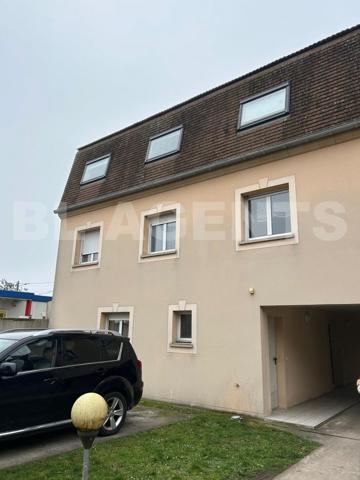 Magnifique 2 pieces dans residence securise avec jardinnet