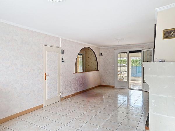 Maison de plain-pied à Gennes