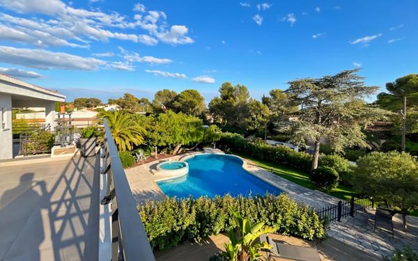 Appartement à vendre    3 pièces • 70,29 m2 Saint-Raphaël