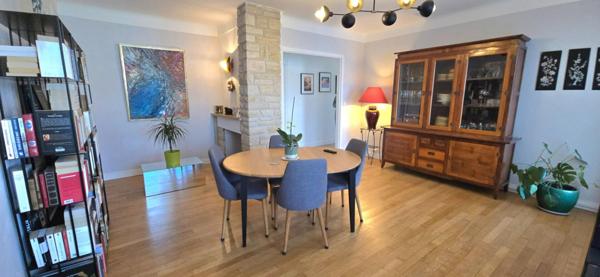 Maison de ville de type 6, jardin et garage privatif sur un terrain de 450 m²