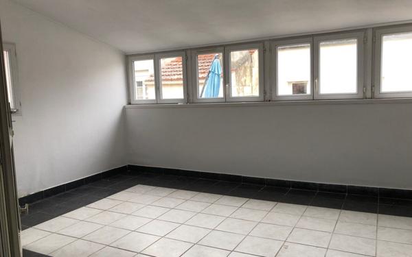 Appartement à louer    4 pièces • 89 m2 Rochefort