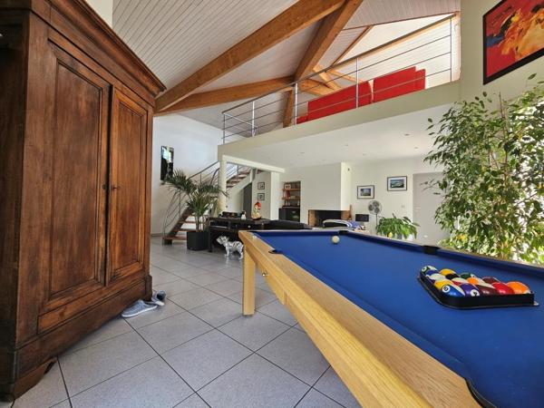 Demeure de prestige au cœur du Golf de Pessac – 157 m² avec piscine chauffée Pessac (33600)
