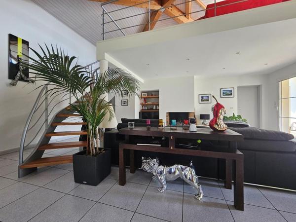 Demeure de prestige au cœur du Golf de Pessac – 157 m² avec piscine chauffée Pessac (33600)
