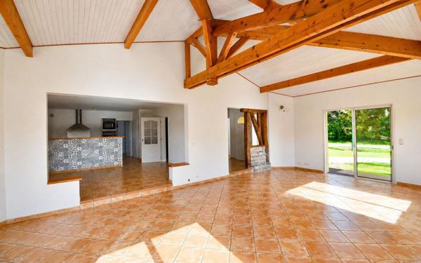 Maison à vendre    4 pièces •  Saint-Martin-de-Hinx