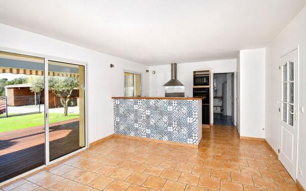 Maison à vendre    4 pièces •  Saint-Martin-de-Hinx