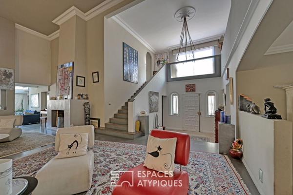 Maison d’architecte signée, volumes cathédrale et vues imprenables