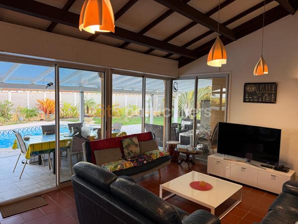 Vente
                Maison188 m² - 5 Pièces -
                    LE GOSIER (97190)