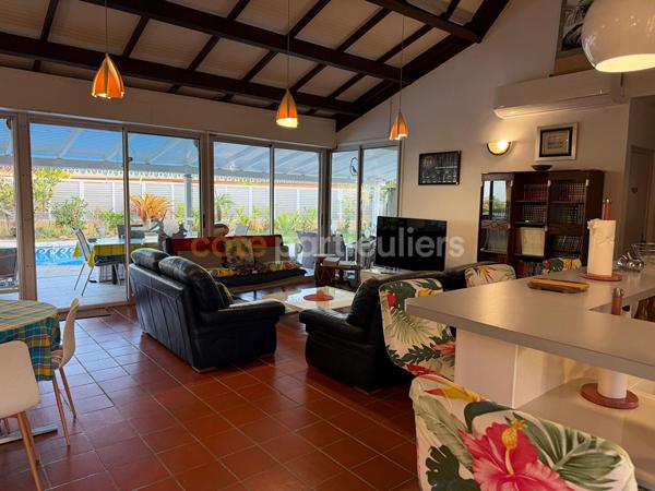 Vente
                Maison188 m² - 5 Pièces -
                    LE GOSIER (97190)